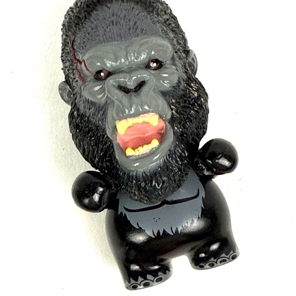 Universal Studios King Kong Mini Figure | Collectible Vinyl Toy | Rare - Picture 8 of 8